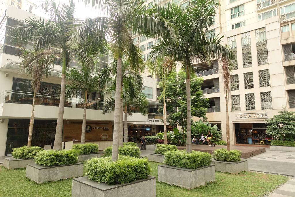 Luxury Condo At Forbeswood Parklane The Fort Bgc Makati City Exterior photo