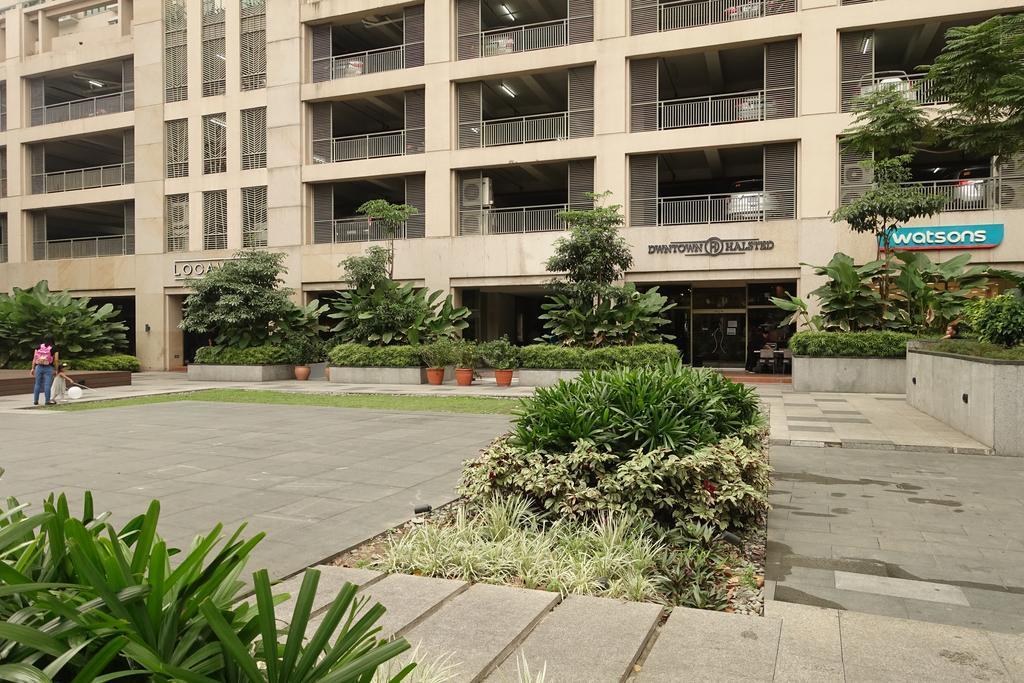 Luxury Condo At Forbeswood Parklane The Fort Bgc Makati City Exterior photo