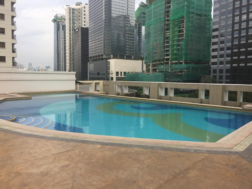 Luxury Condo At Forbeswood Parklane The Fort Bgc Makati City Exterior photo